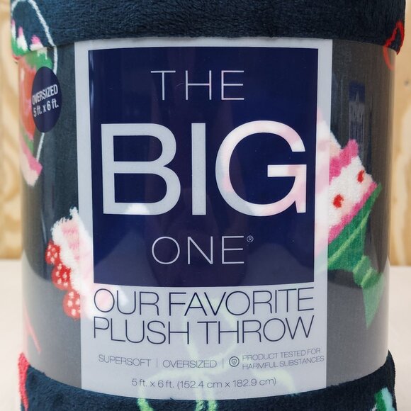 The Big One Oversized Plush Throw Blanket Soft Cozy 5 x 6' Navy Holiday Cakes - Picture 2 of 10